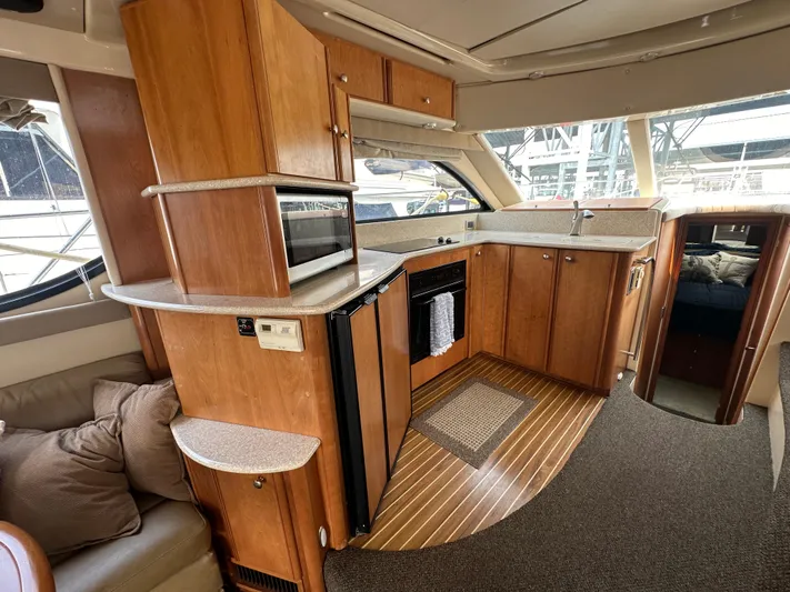 Defiance Yacht Photos Pics 