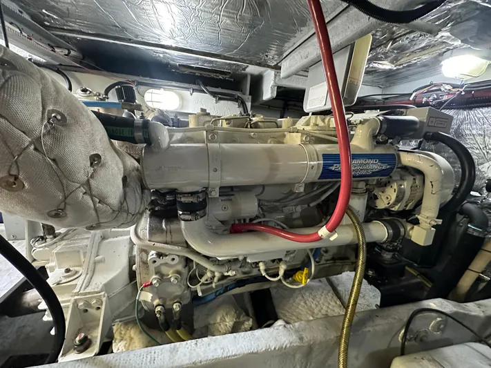 Defiance Yacht Photos Pics 