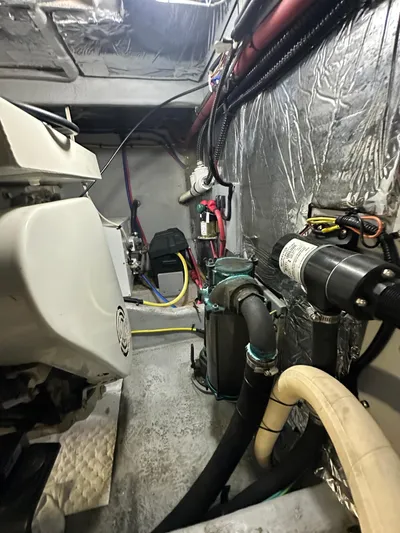 Defiance Yacht Photos Pics 