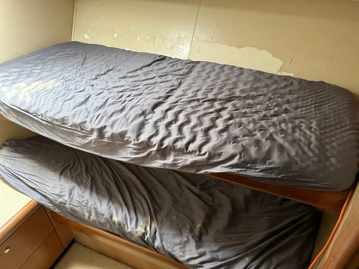  Yacht Photos Pics Bunk beds in a 2004 Viking 52 Convertible yacht cabin.