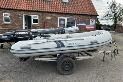 2016 Highfield CL340 Package