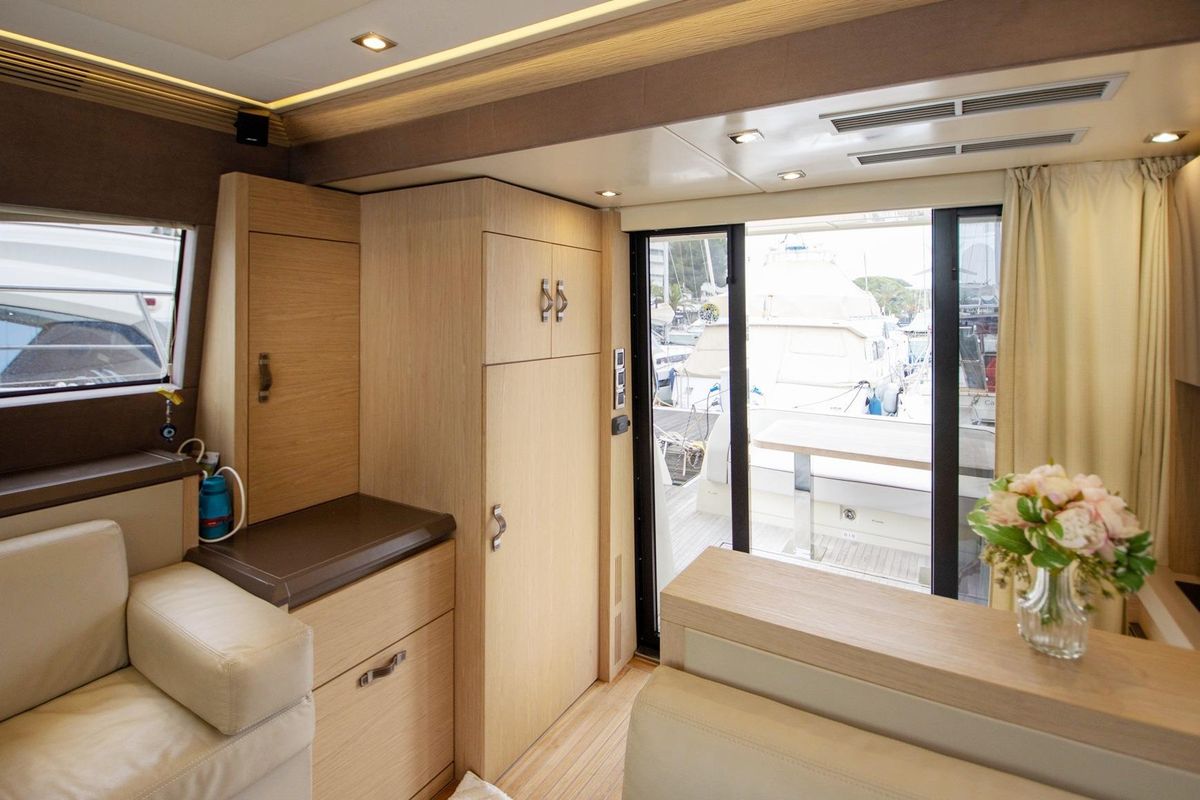 2016 Monte Carlo Yachts 49 