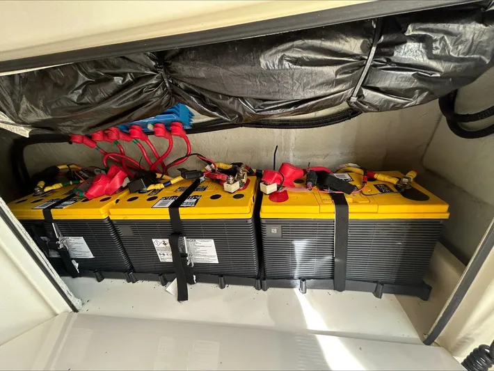  Yacht Photos Pics 2021 Chris-craft 30 Catalina - Image 25