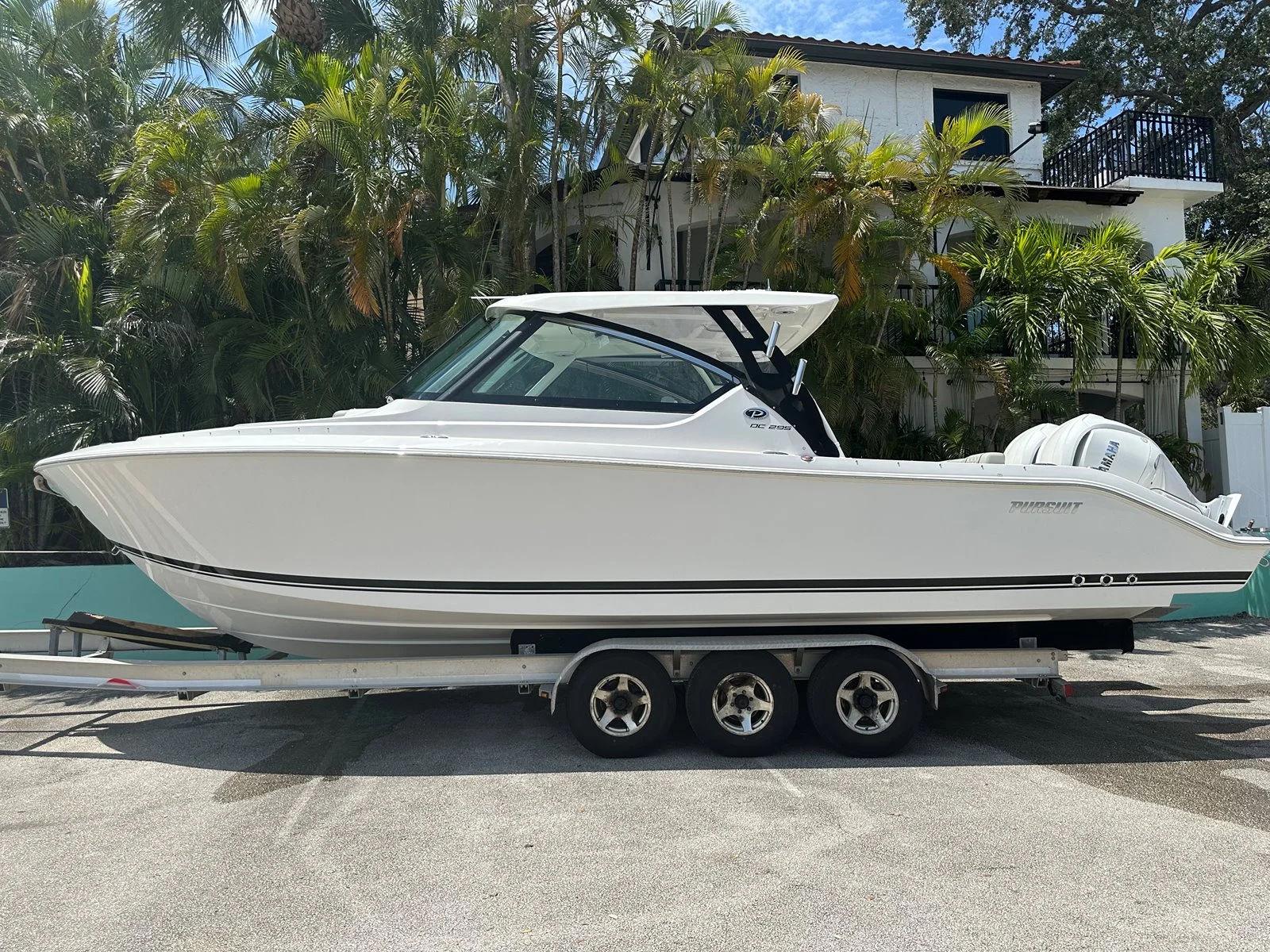 2024 Pursuit DC 295 til salgs YachtWorld