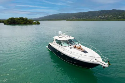 Tiara Yachts 4300 Sovran