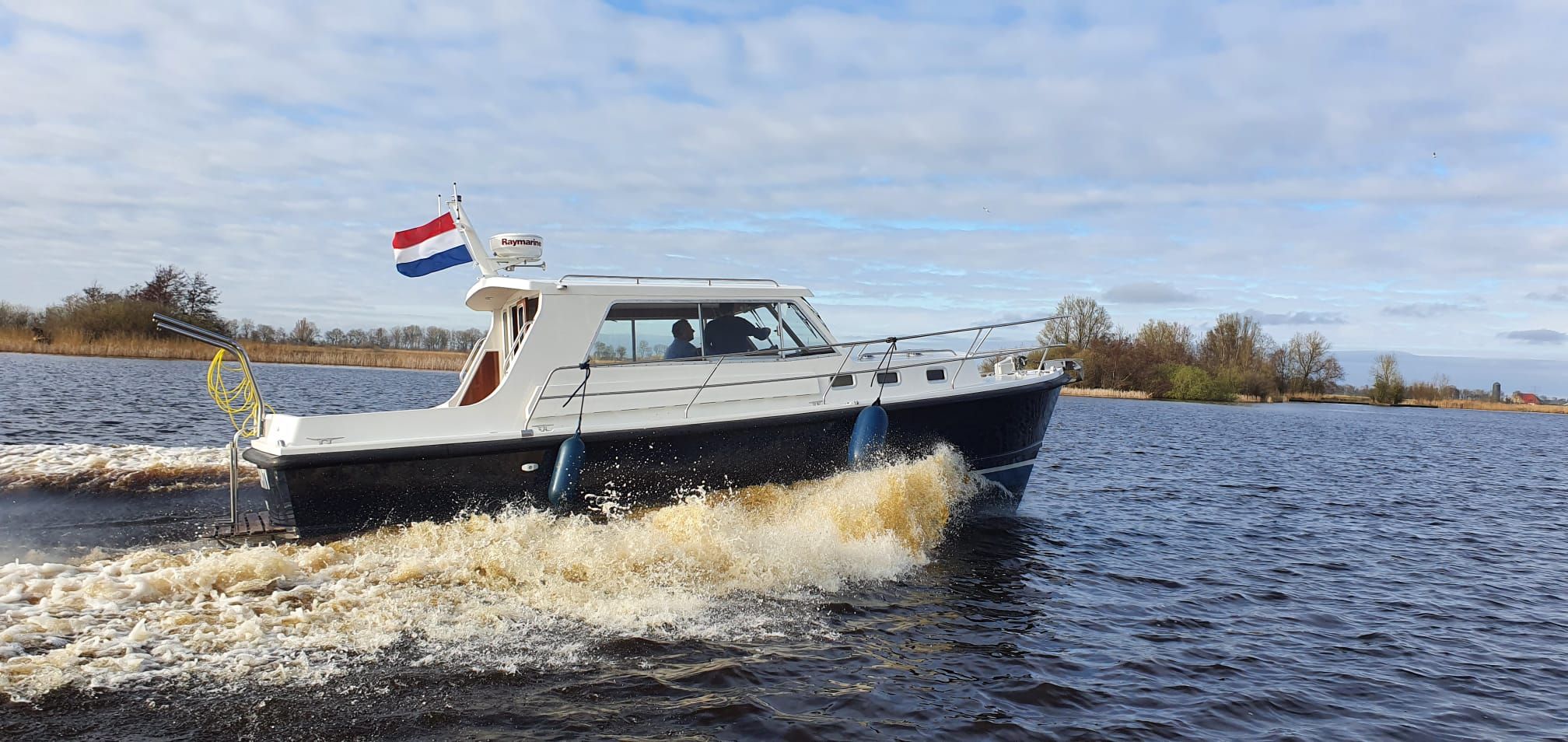 1991 Channel Island 32