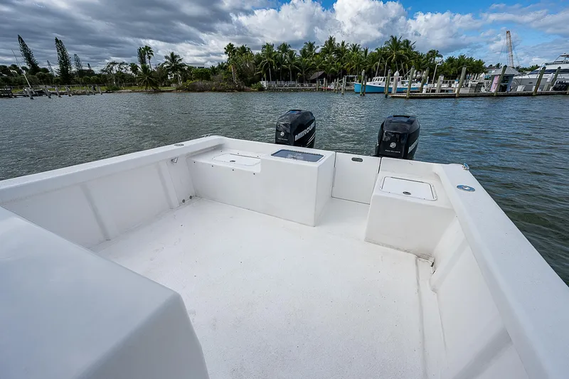 Vic.tory Yacht Photos Pics 