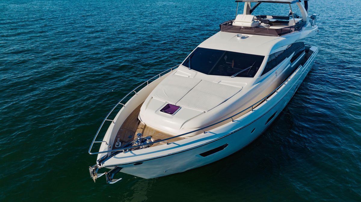 2017 Ferretti Yachts 75 