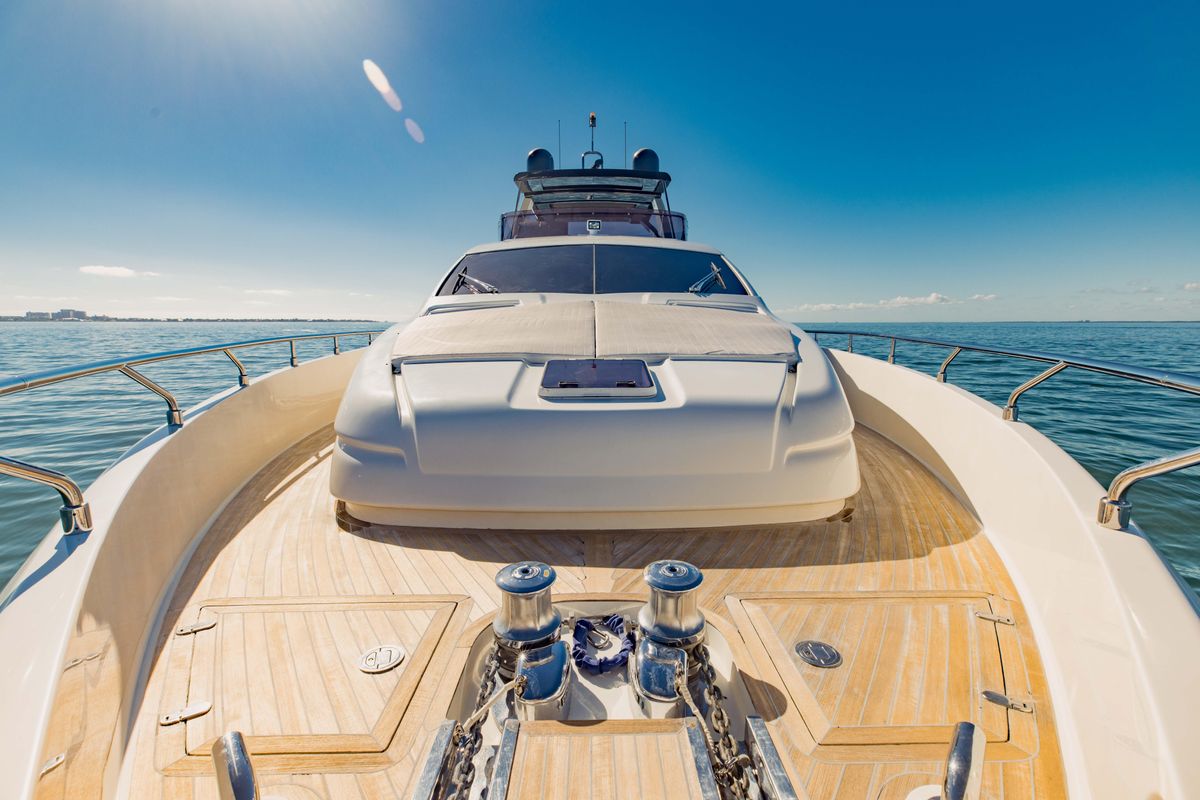 2017 Ferretti Yachts 75 
