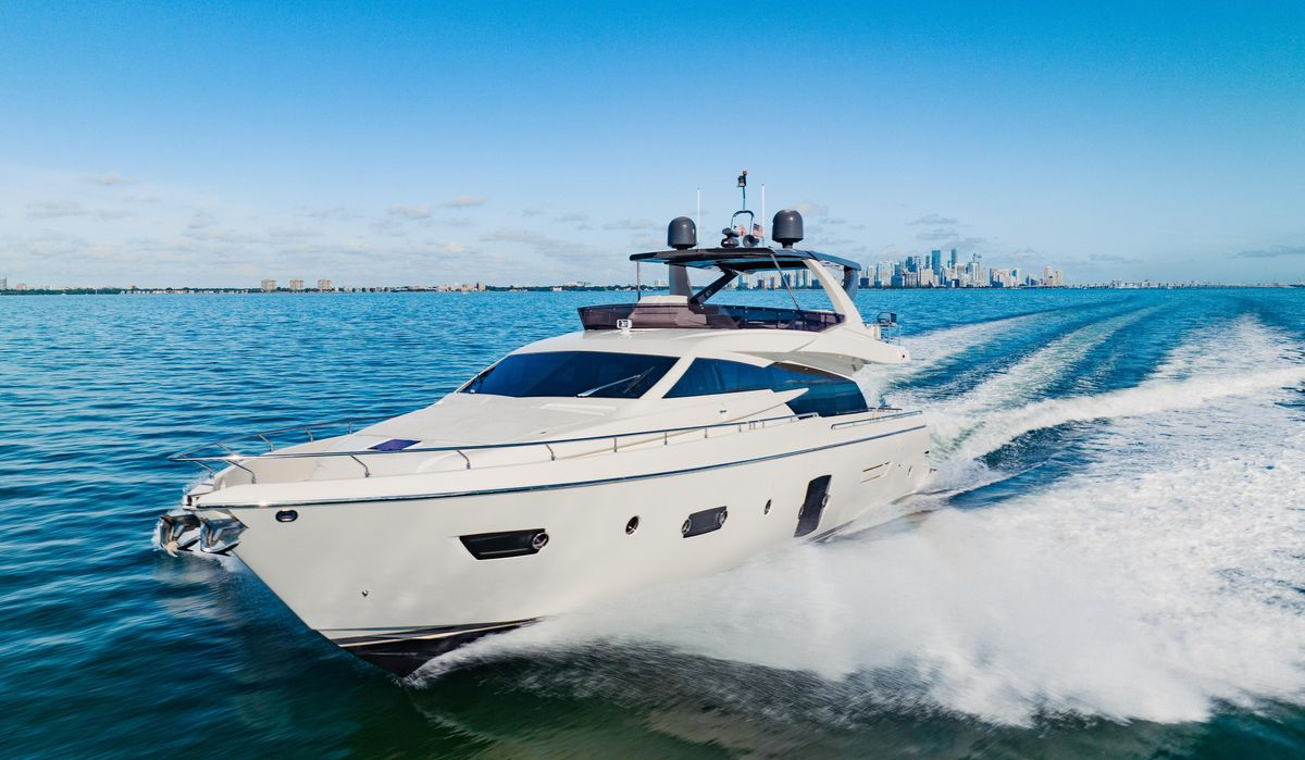 2017 Ferretti Yachts 75 