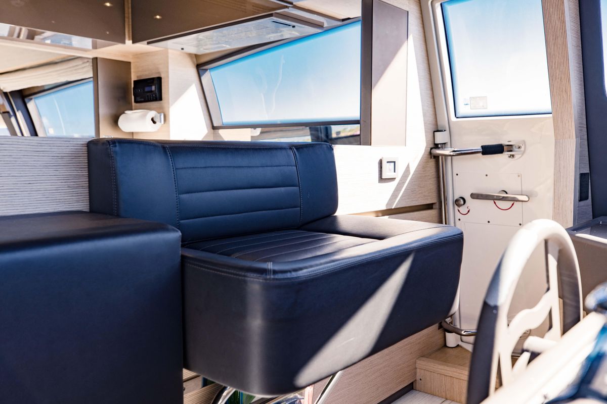 2017 Ferretti Yachts 75 