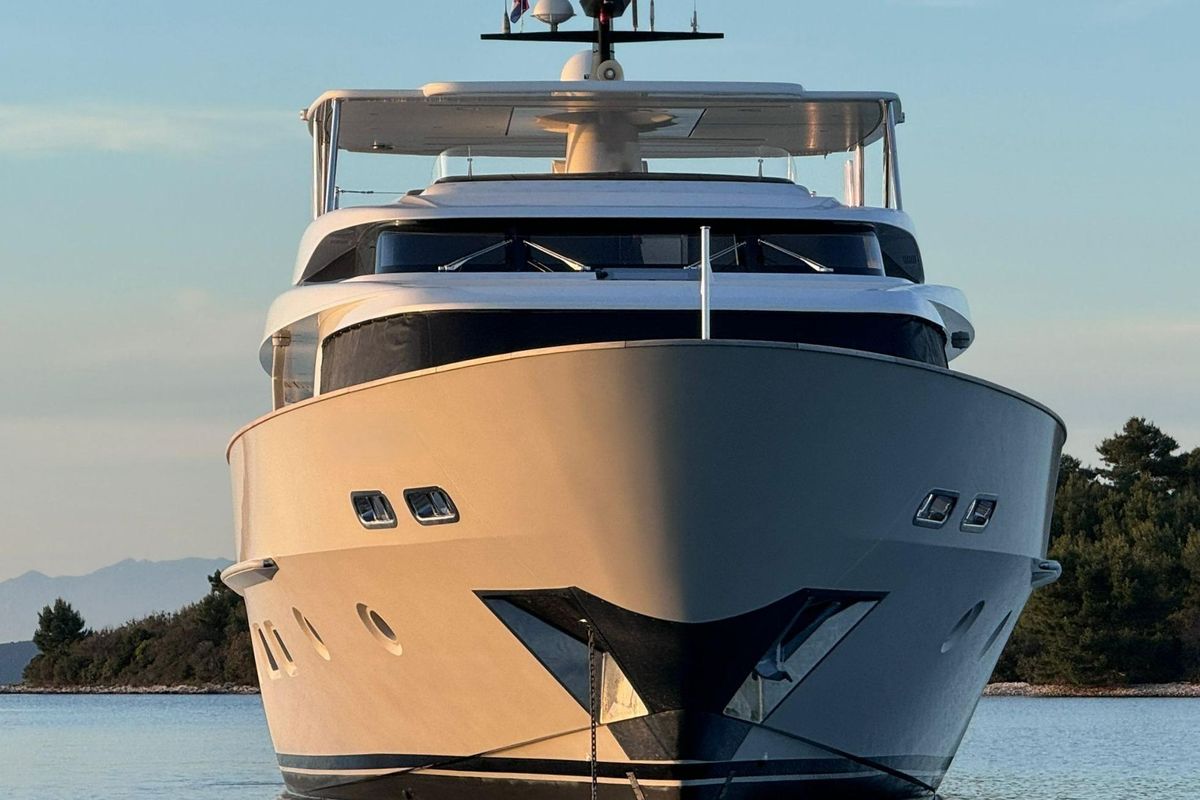 2015 Sanlorenzo 90 