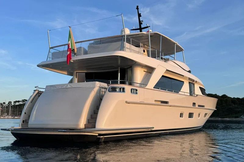  Yacht Photos Pics Sanlorenzo SD92 sister boats - DYachts