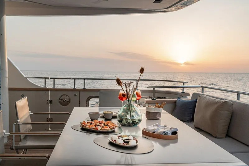  Yacht Photos Pics Sanlorenzo SD92 sister boats - DYachts