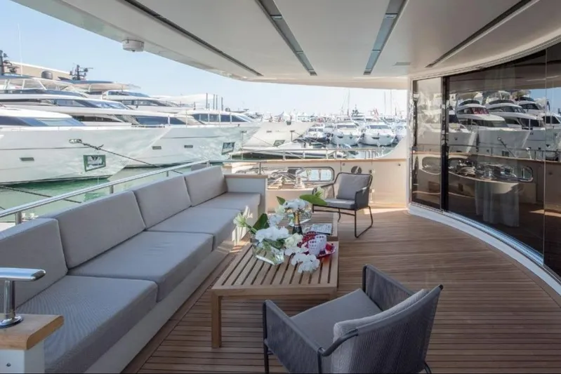  Yacht Photos Pics Sanlorenzo SD92 sister boats - DYachts