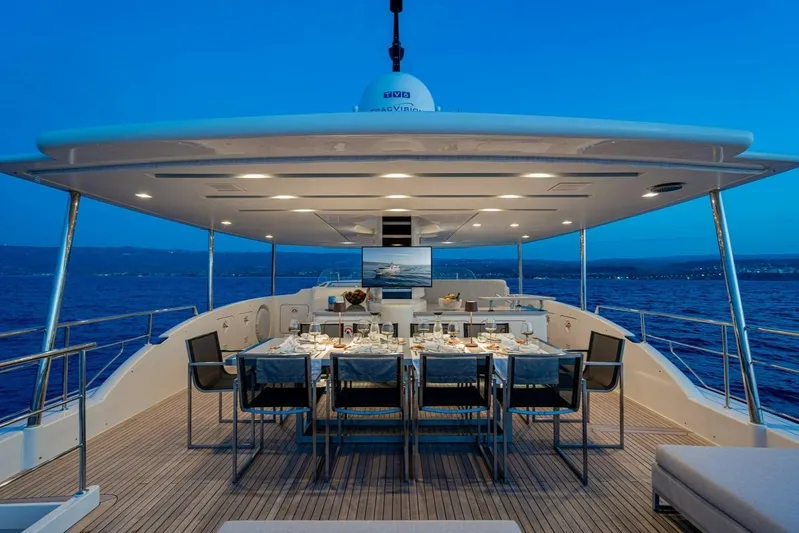  Yacht Photos Pics Sanlorenzo SD92 sister boats - DYachts