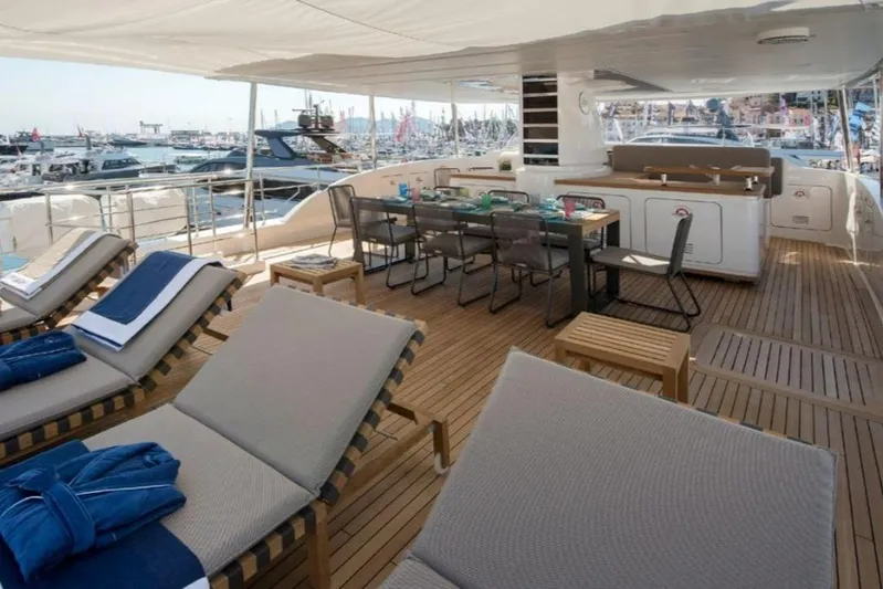  Yacht Photos Pics Sanlorenzo SD92 sister boats - DYachts