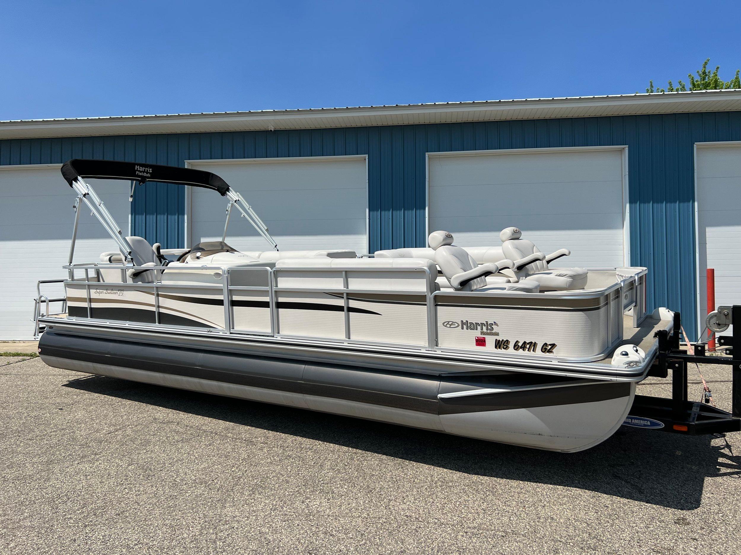 Harris FloteBote 250 Super Sunliner
