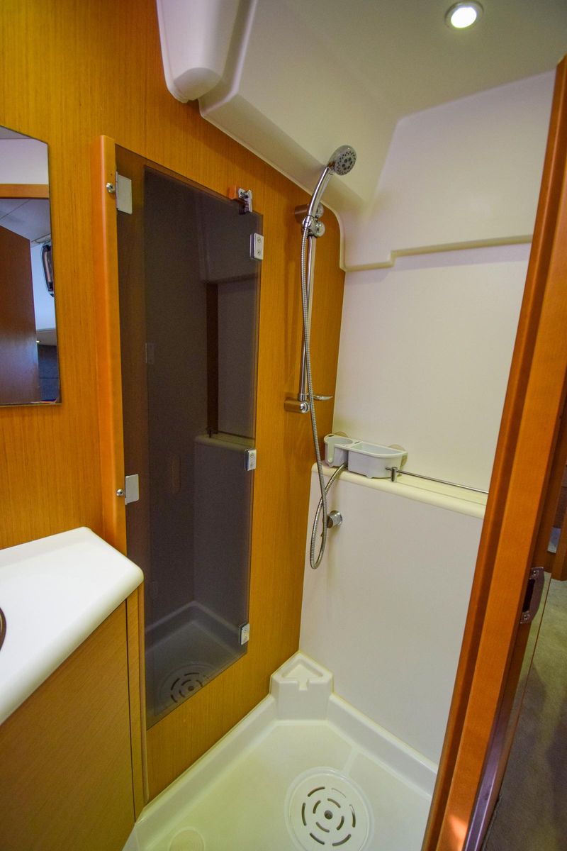 2013 Jeanneau 58 