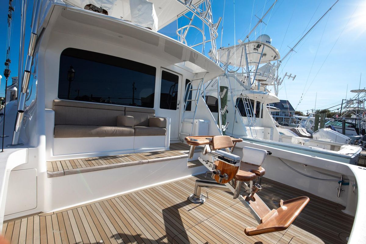 2010 Viking 57 