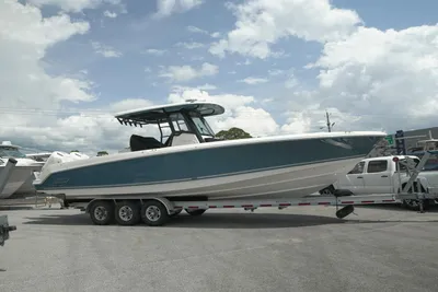 Boston Whaler 330 Outrage