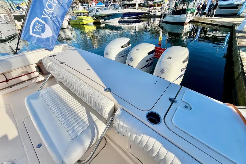  Yacht Photos Pics 2005 Grady-White Express 360 boat with Suzuki outboard engines at marina.