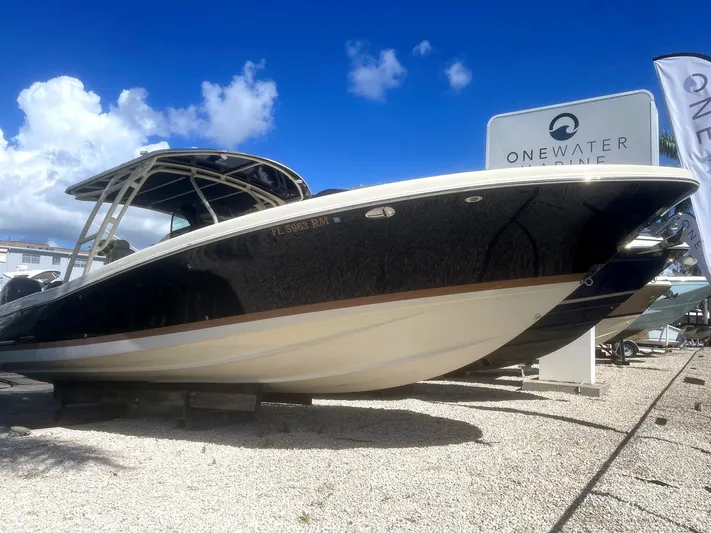  Yacht Photos Pics 2017 Chris-craft 34 Catalina - Image 1