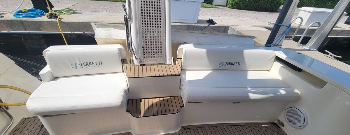 2009 Ferretti Yachts 47 