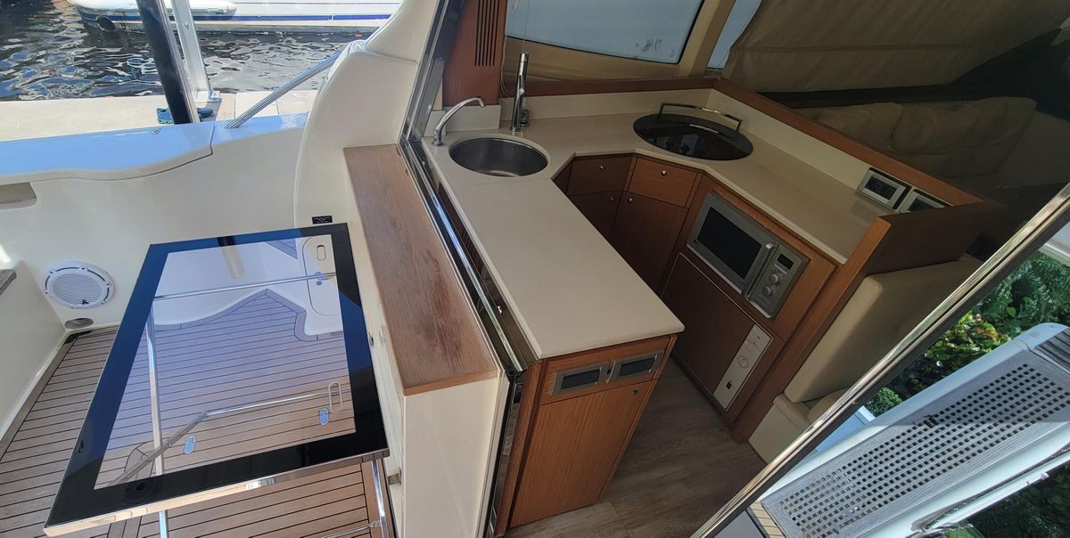2009 Ferretti Yachts 47 