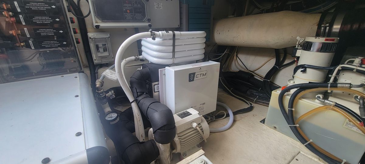 2009 Ferretti Yachts 47 