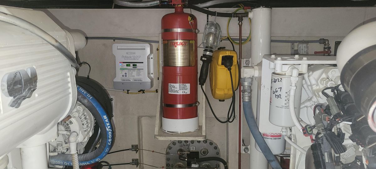 2009 Ferretti Yachts 47 