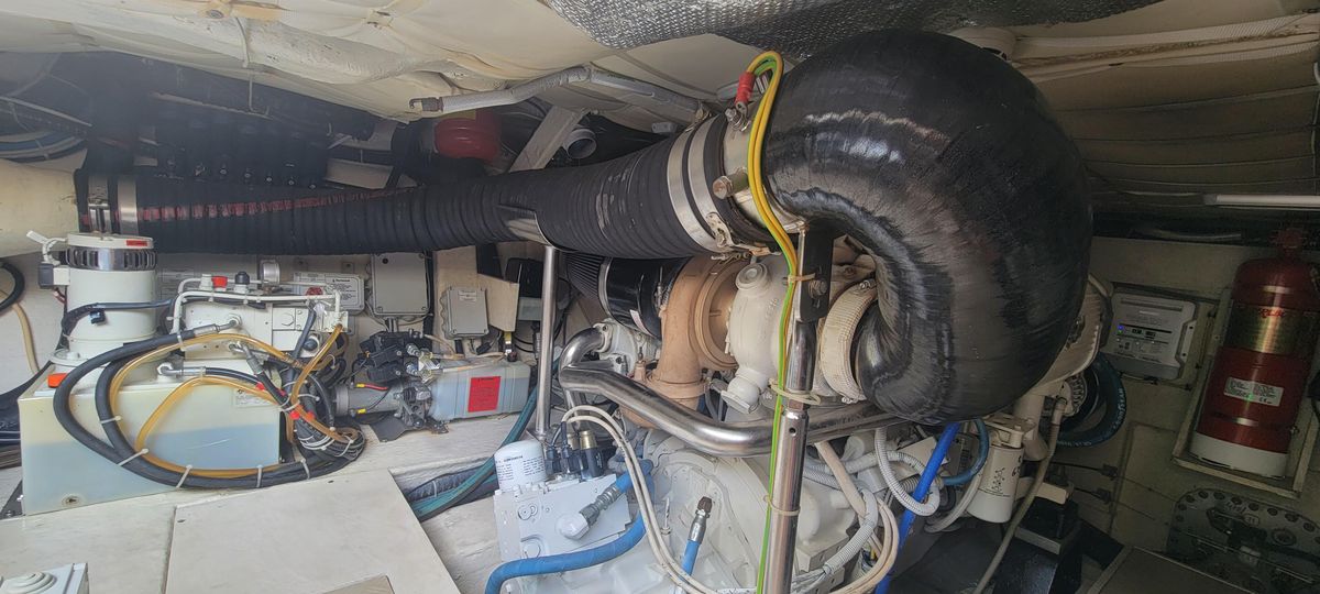 2009 Ferretti Yachts 47 