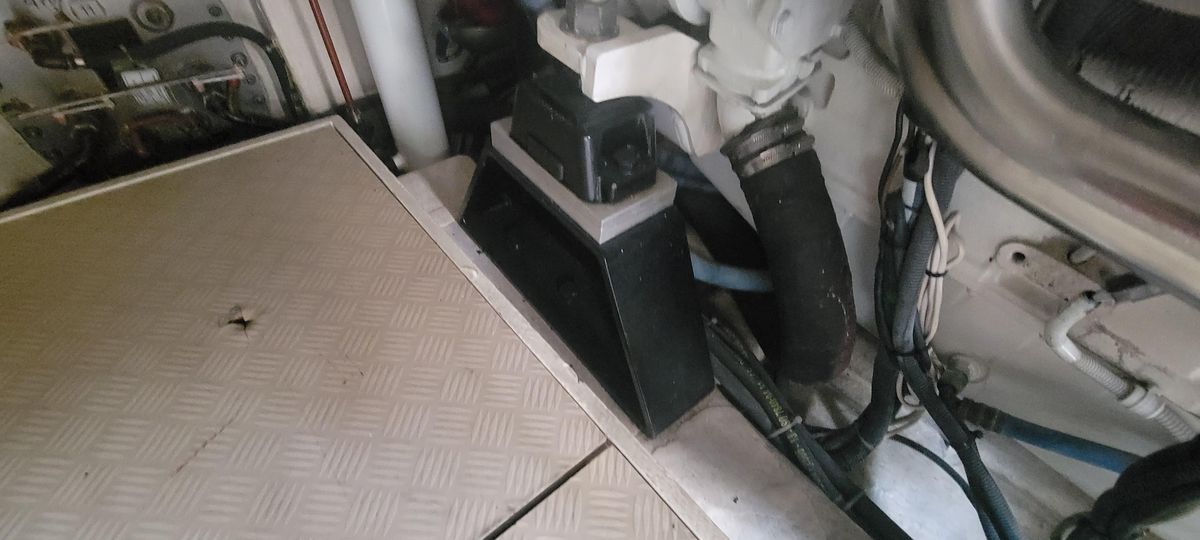 2009 Ferretti Yachts 47 