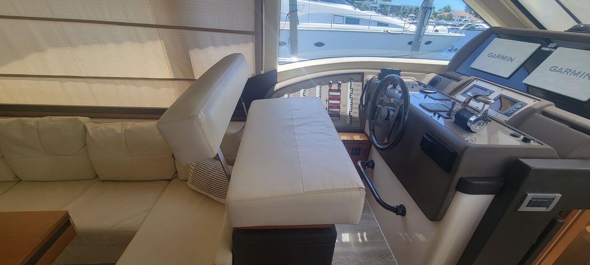 2009 Ferretti Yachts 47 