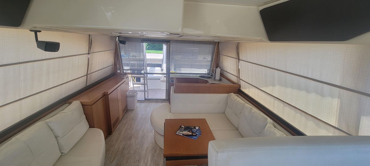 2009 Ferretti Yachts 47 