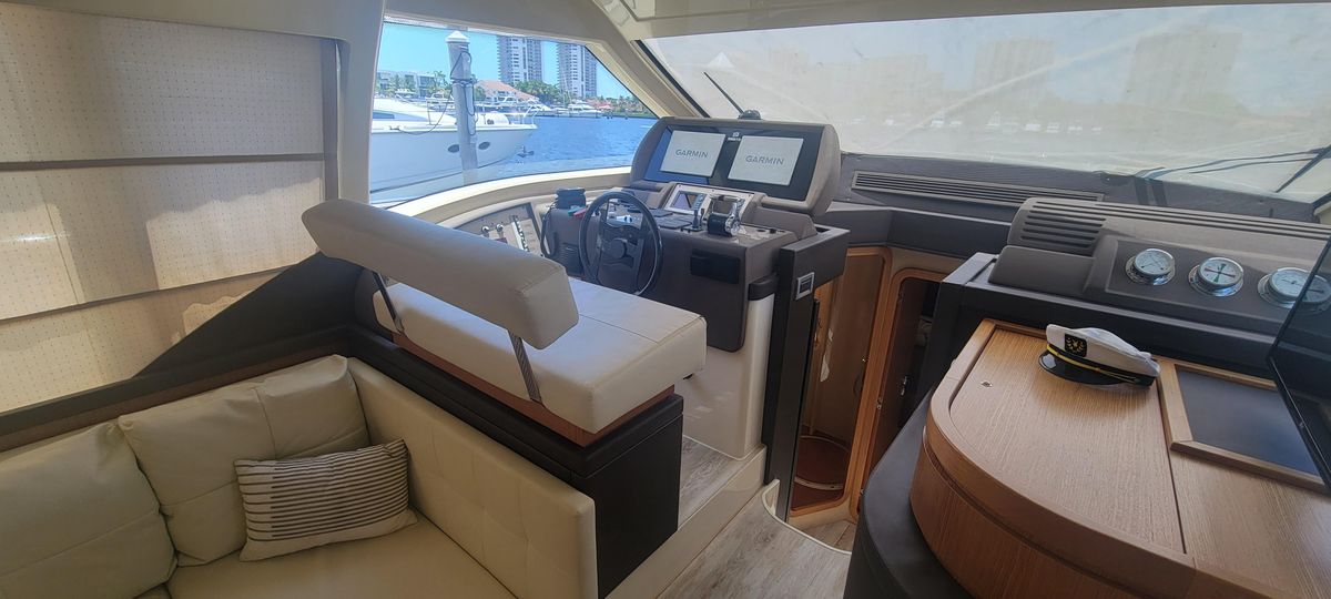 2009 Ferretti Yachts 47 