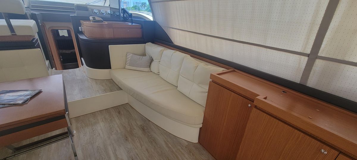 2009 Ferretti Yachts 47 