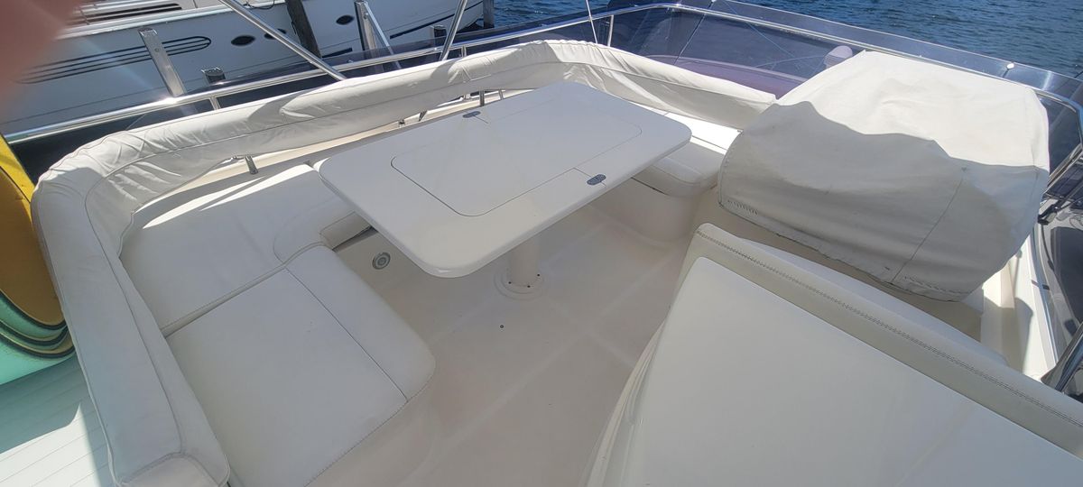 2009 Ferretti Yachts 47 