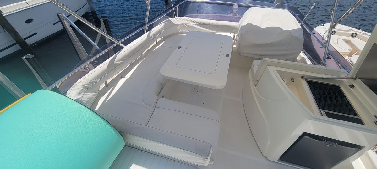 2009 Ferretti Yachts 47 