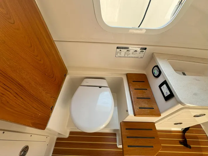 Reel Outlaw Yacht Photos Pics 