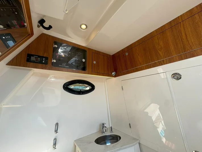 Reel Outlaw Yacht Photos Pics 