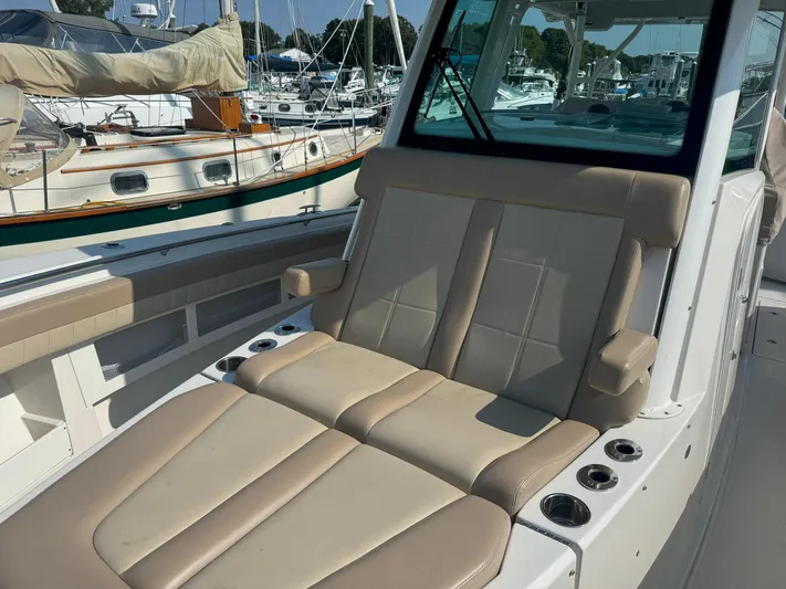 Reel Outlaw Yacht Photos Pics 