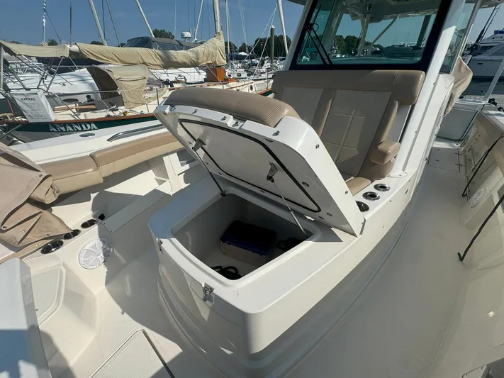 Reel Outlaw Yacht Photos Pics 