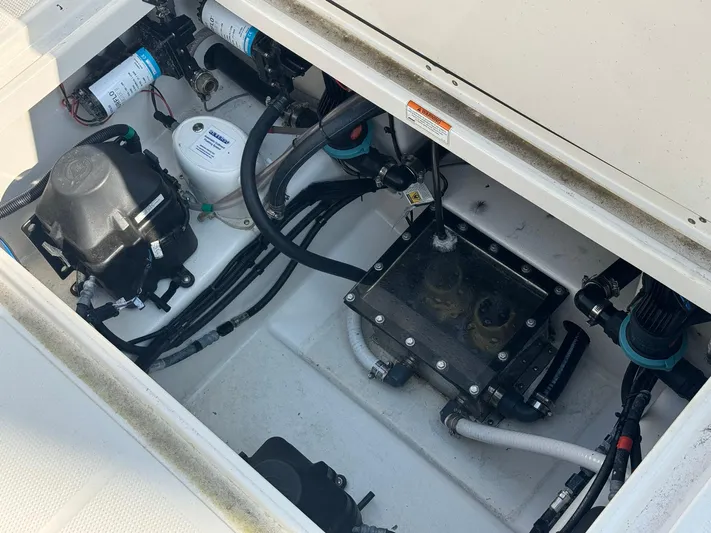 Reel Outlaw Yacht Photos Pics 