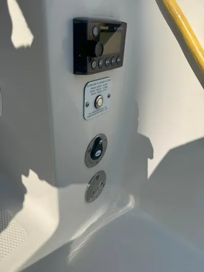 Reel Outlaw Yacht Photos Pics 