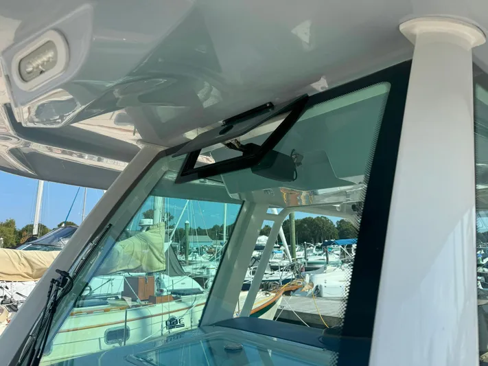 Reel Outlaw Yacht Photos Pics 