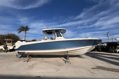 Boston Whaler 330 Outrage