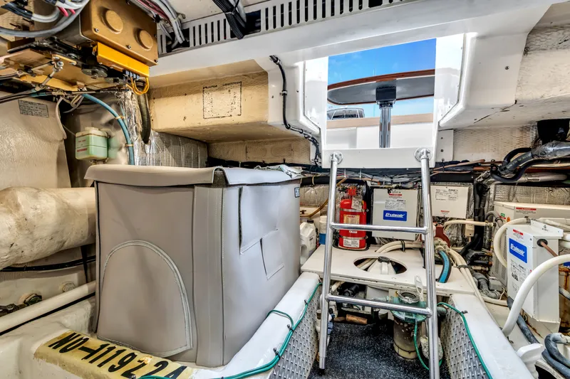 Live Wire Yacht Photos Pics 