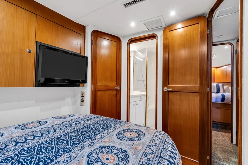 Live Wire Yacht Photos Pics 