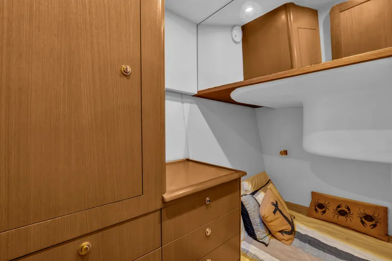 Live Wire Yacht Photos Pics 